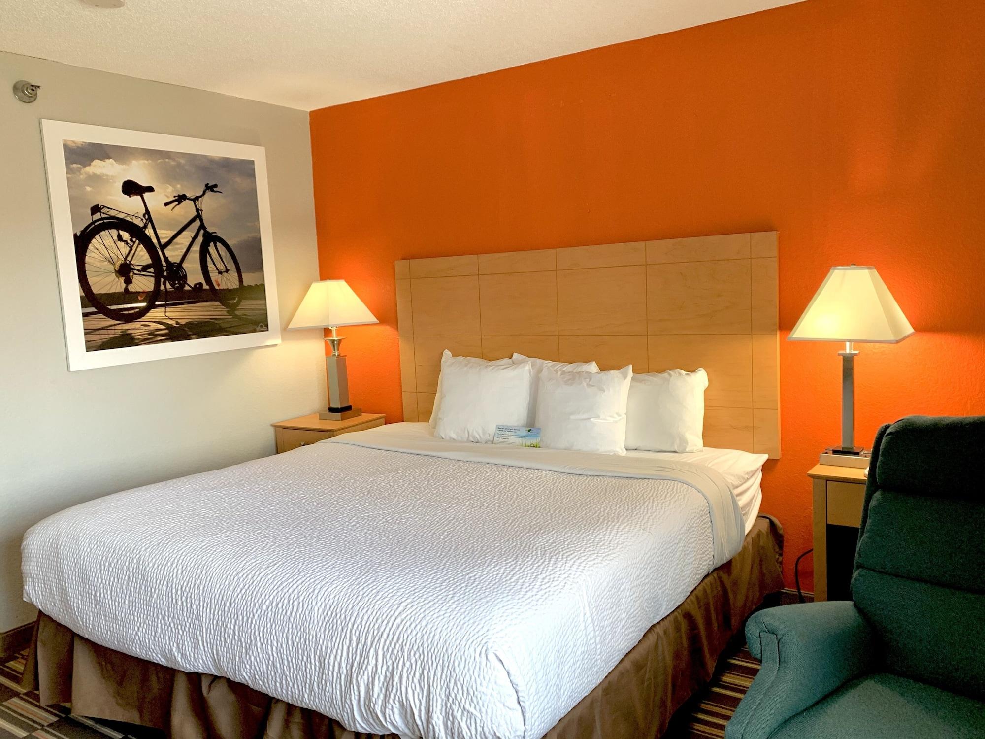 Days Inn By Wyndham Racine/Sturtevant Екстериор снимка